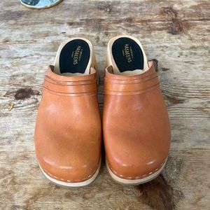 SWEDISH HASBEEN’S CLOGS LEATHER SZ 37
